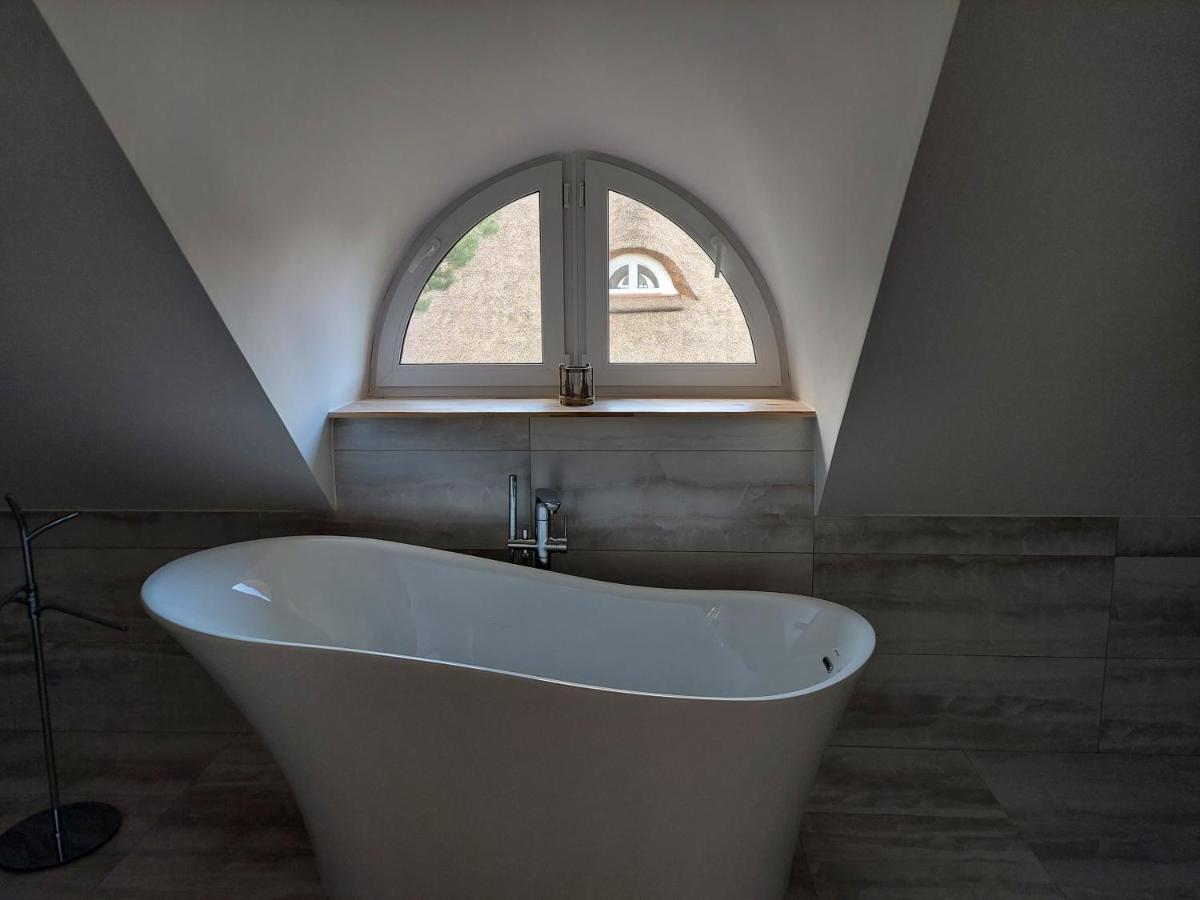 Greyowka Dom Kryty Strzecha W Gardna Park Villa Czysta Dış mekan fotoğraf